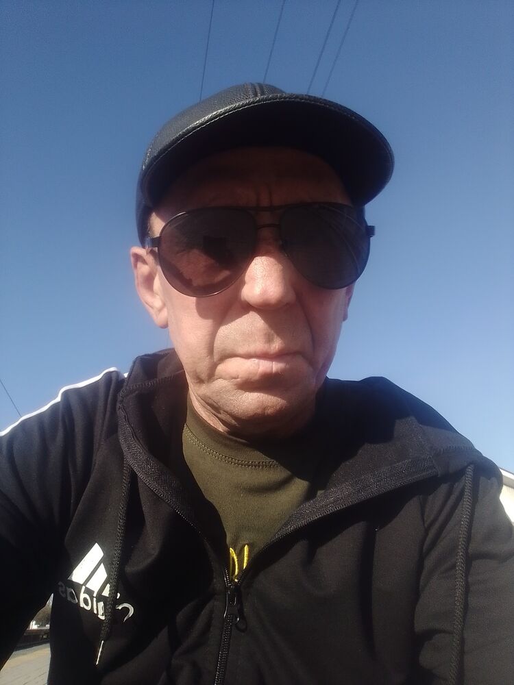  42973901  , 56 ,    