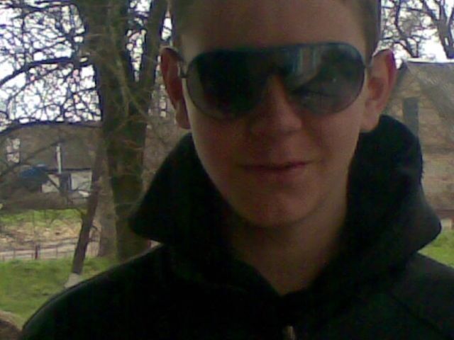  8364311  0668420736, 29 ,    