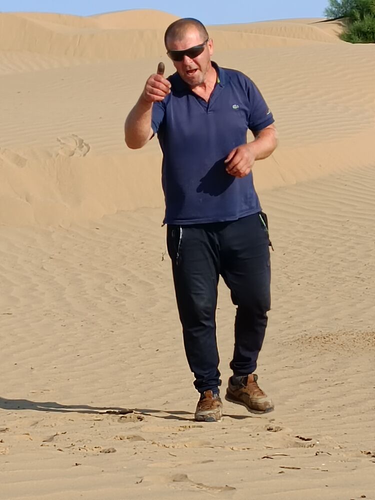  ,   Pavel, 48 ,   c 