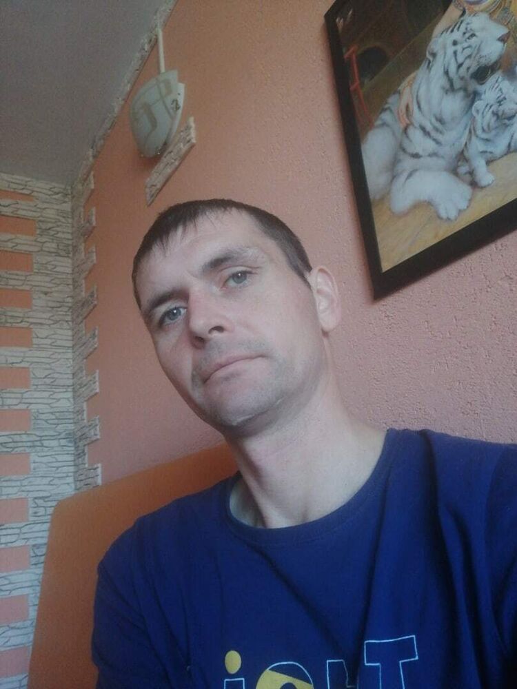  24095771  Pavel, 39 ,    