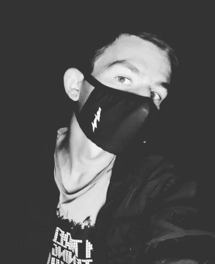  ,   Denis, 27 ,   ,   , c 