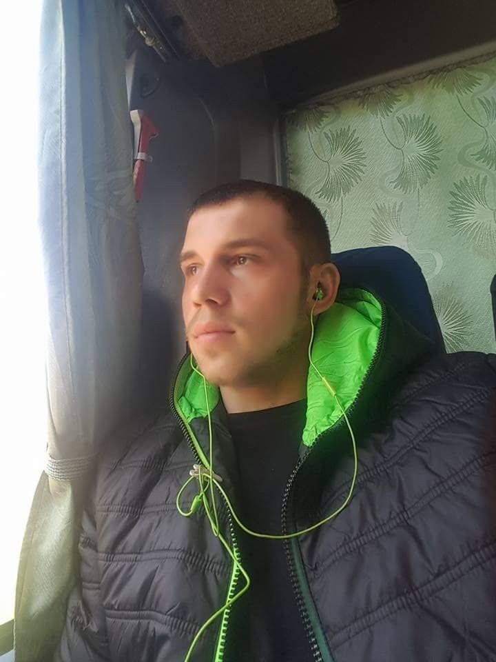  ,   Viktors, 33 ,   ,   , c 