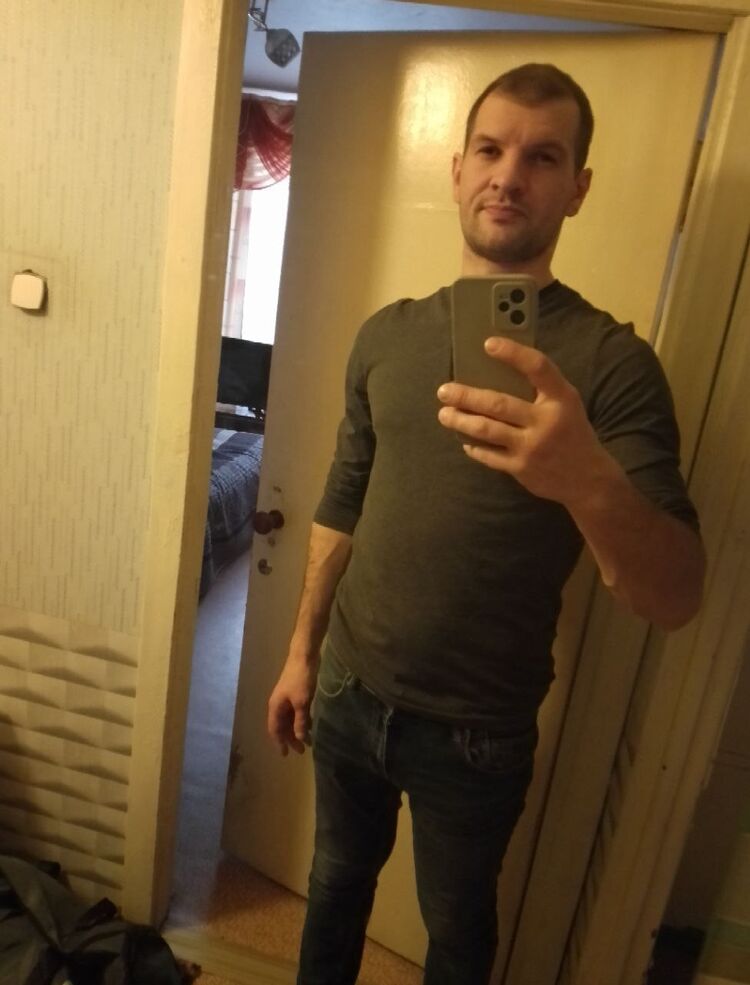  ,   Guru, 33 ,   ,   