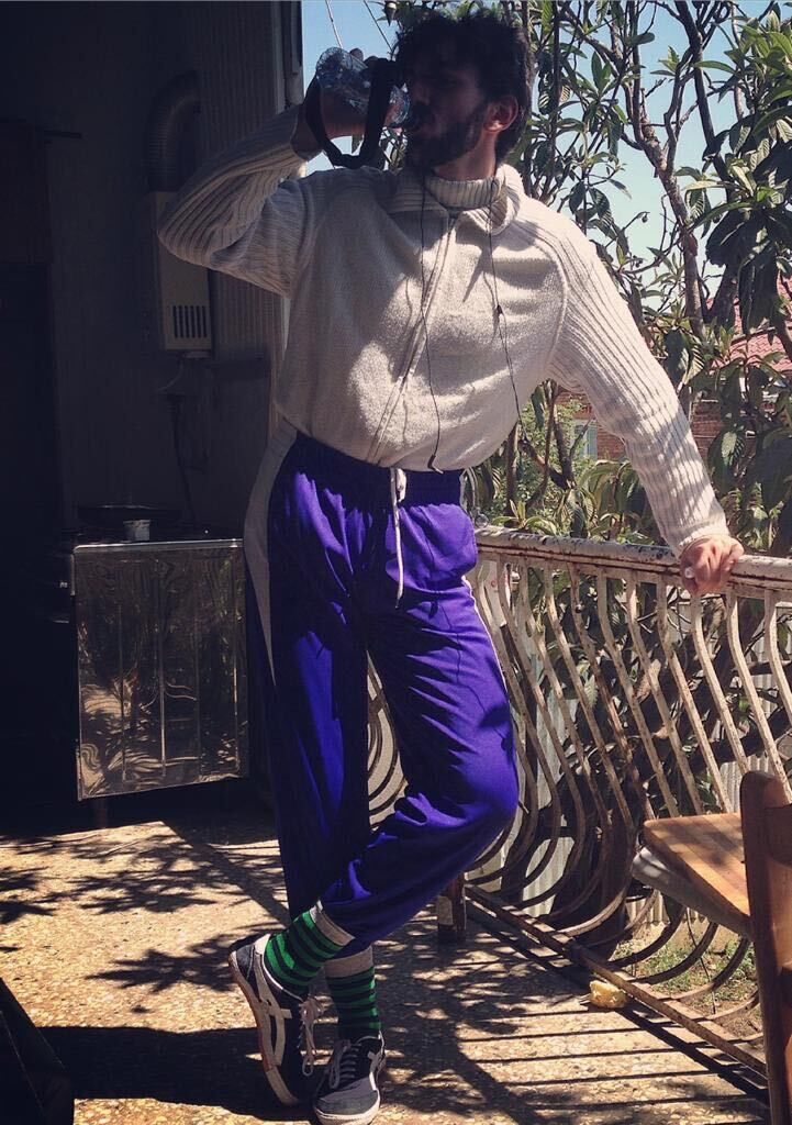  26193211  Maihail, 37 ,    