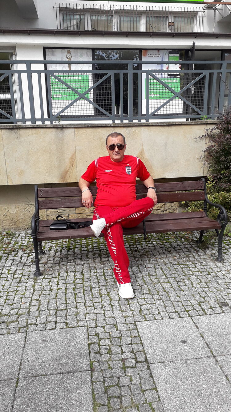  25577981  Giorgi, 47 ,    