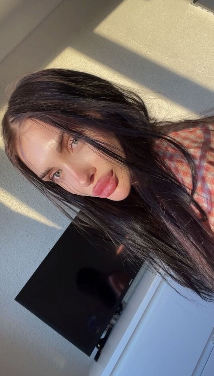  39868971  Diiianaale, 25 ,    -