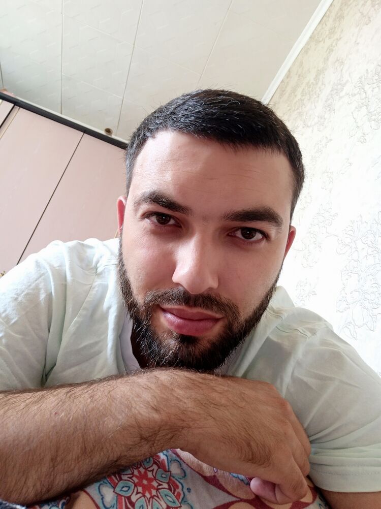  ,   Dearjan, 37 ,   ,   
