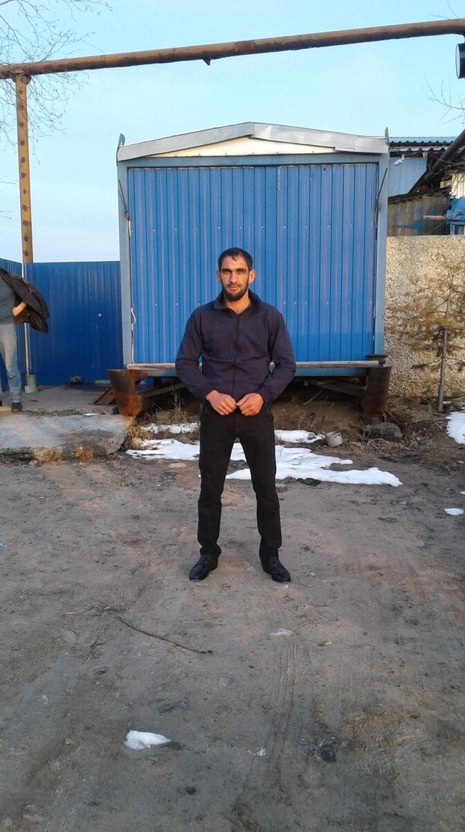  16713811  Magomed, 41 ,    
