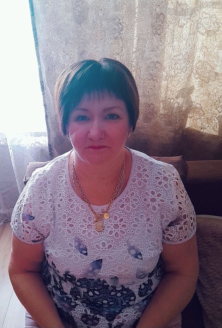  49717451  Vera, 66 ,    