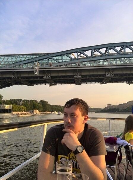  ,   Denis Gucci, 38 ,   ,   , c 
