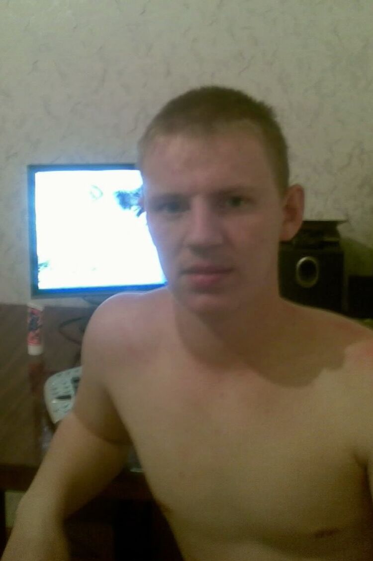  10707981  Bahus, 40 ,    
