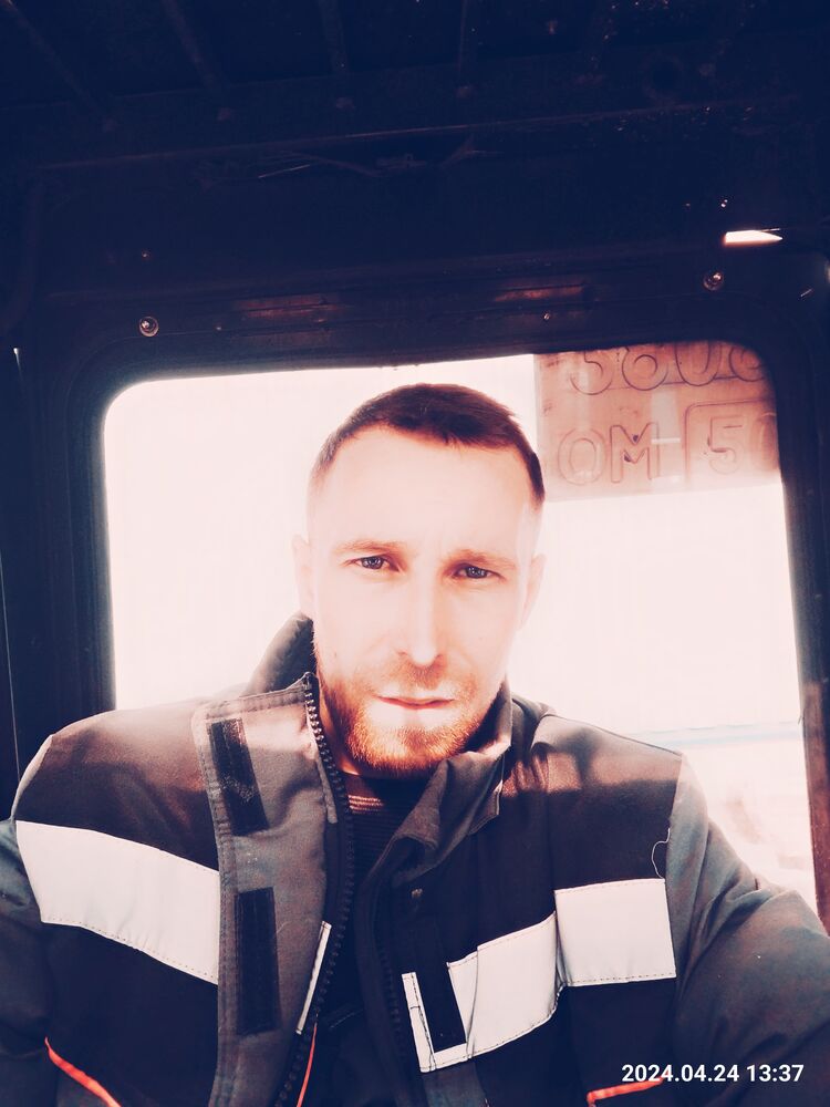  42827771  , 32 ,    