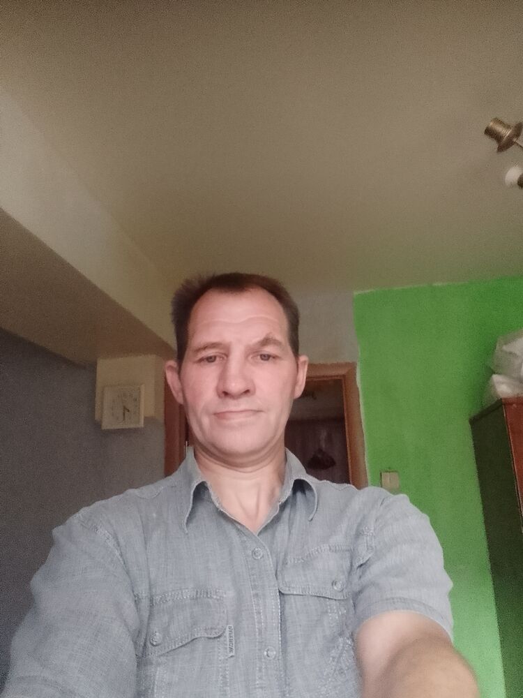  31803351  , 52 ,    