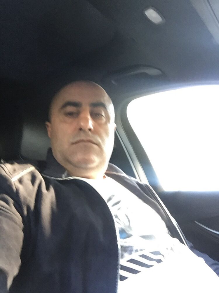  8168171  Garik, 51 ,    