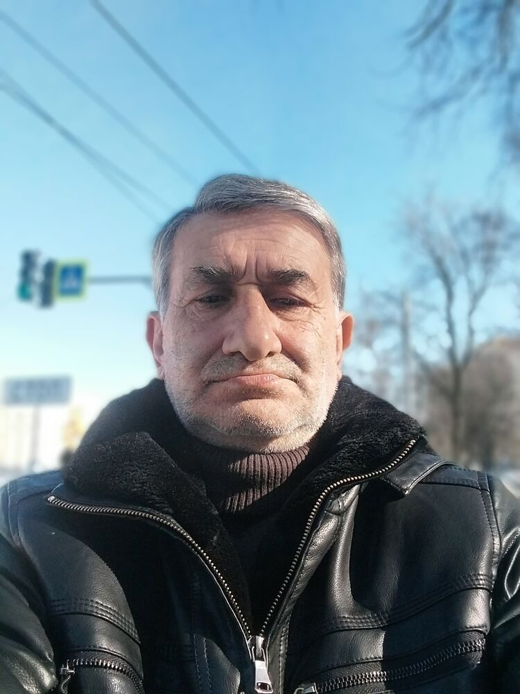  47745111  Arayik, 56 ,     