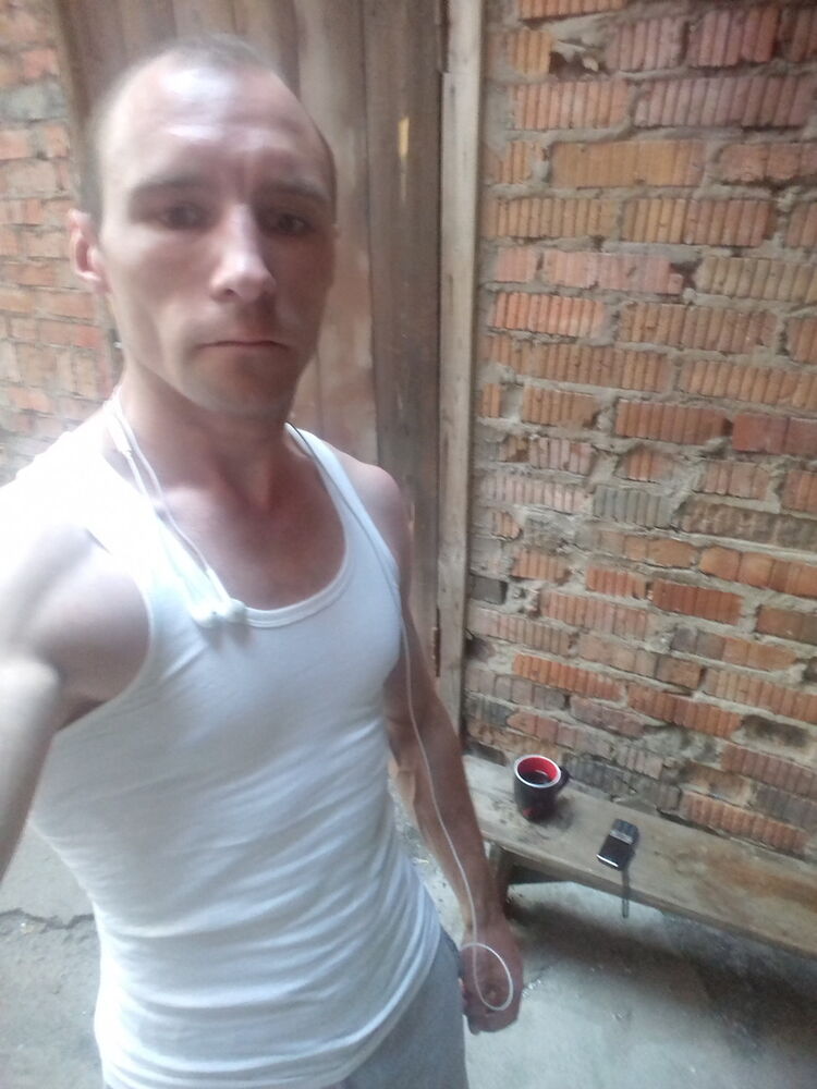  18252691   , 33 ,    