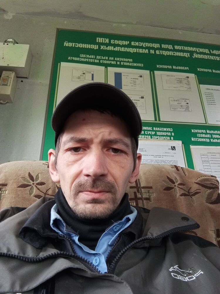  45120711  Viktor, 38 ,     