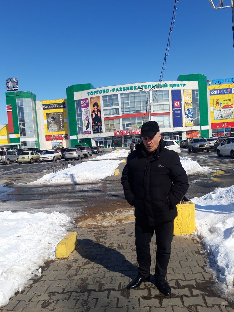  33686111  Guram, 53 ,    