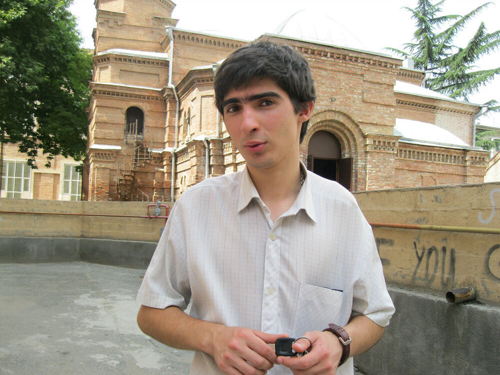 ,   Tato, 34 ,   