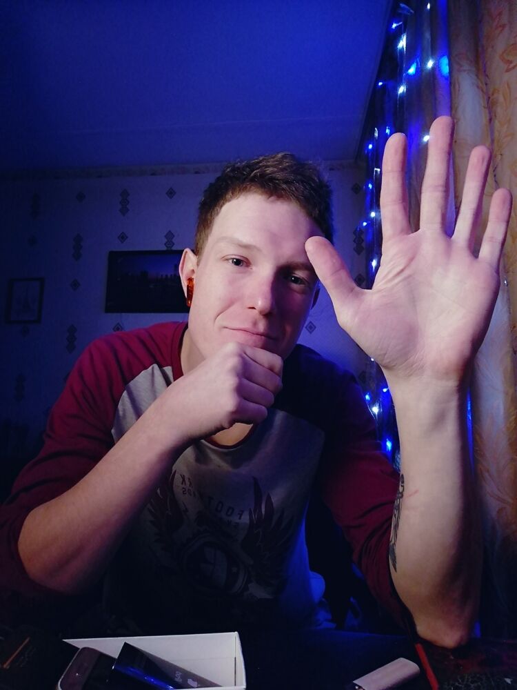  ,   Pavel Volkov, 32 ,  