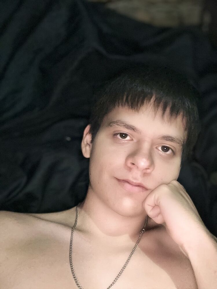  35704621  , 20 ,    