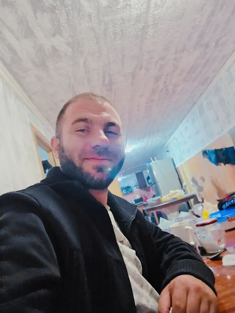  54204831  Deniz, 36 ,    