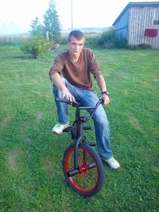  5071461  Mareks, 35 ,    