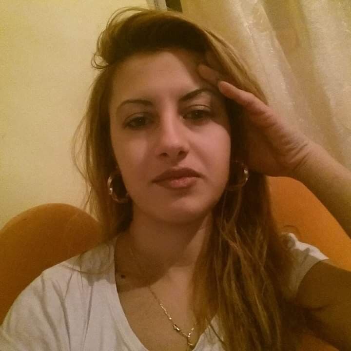  Larisa,   Merinda, 37 ,   ,   , c 