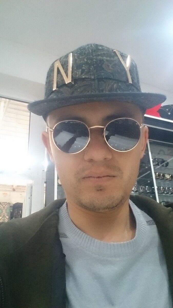  ,   Mr Karadagh, 33 ,   ,   , c 