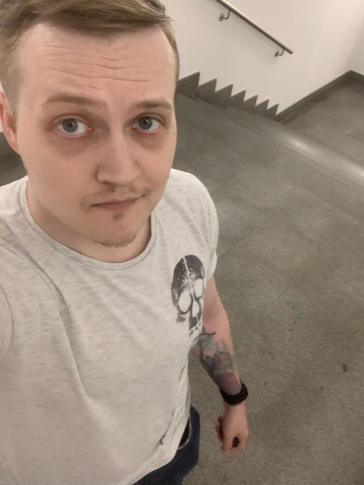  37682761  , 32 ,    