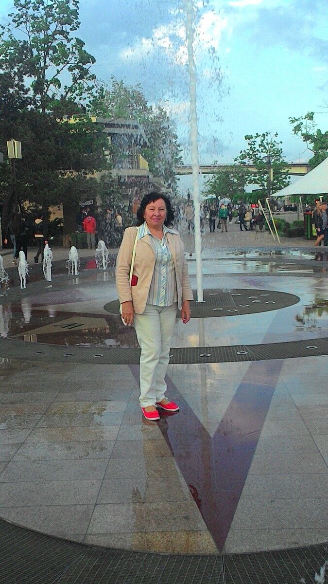  --,   , 70 ,     , c 