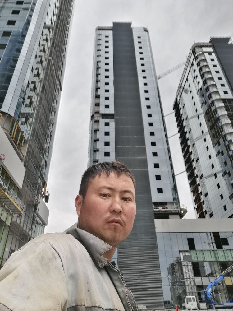  29213731  Elbek, 30 ,    