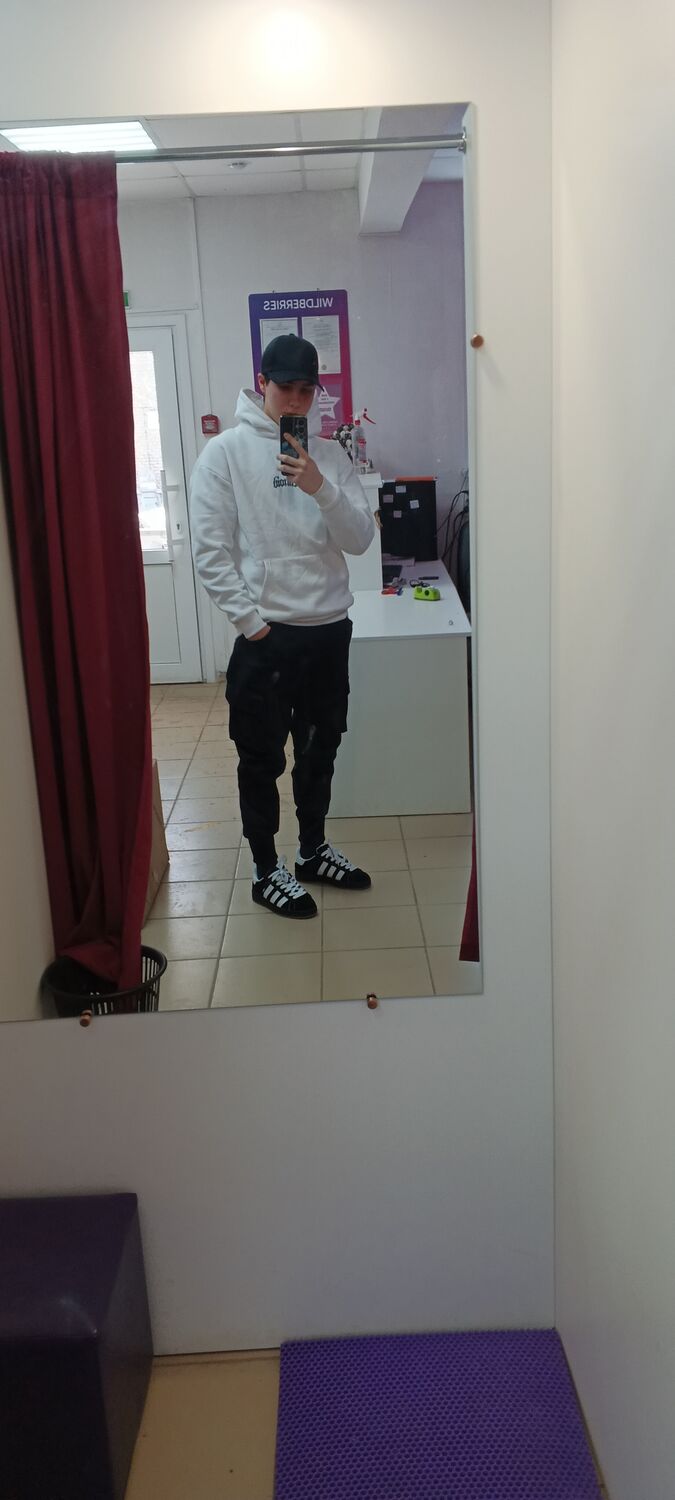  42599771  Egor, 20 ,    