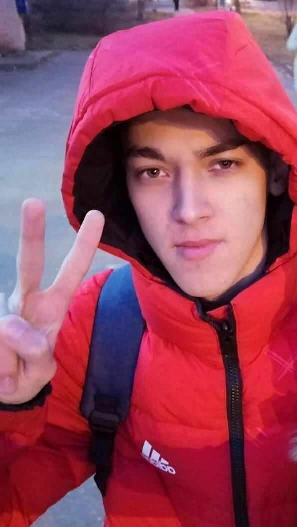  ,   Ilya, 21 ,   ,   