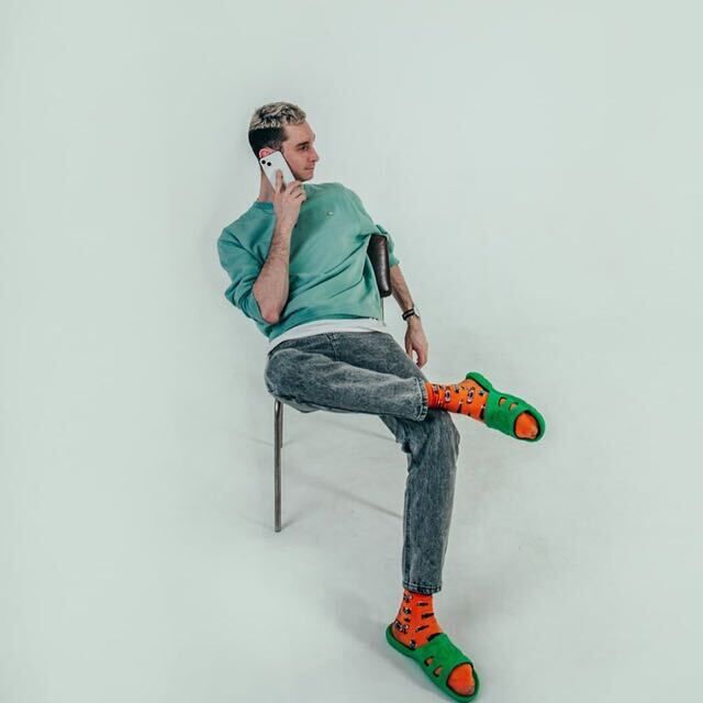  31954211  , 28 ,    -