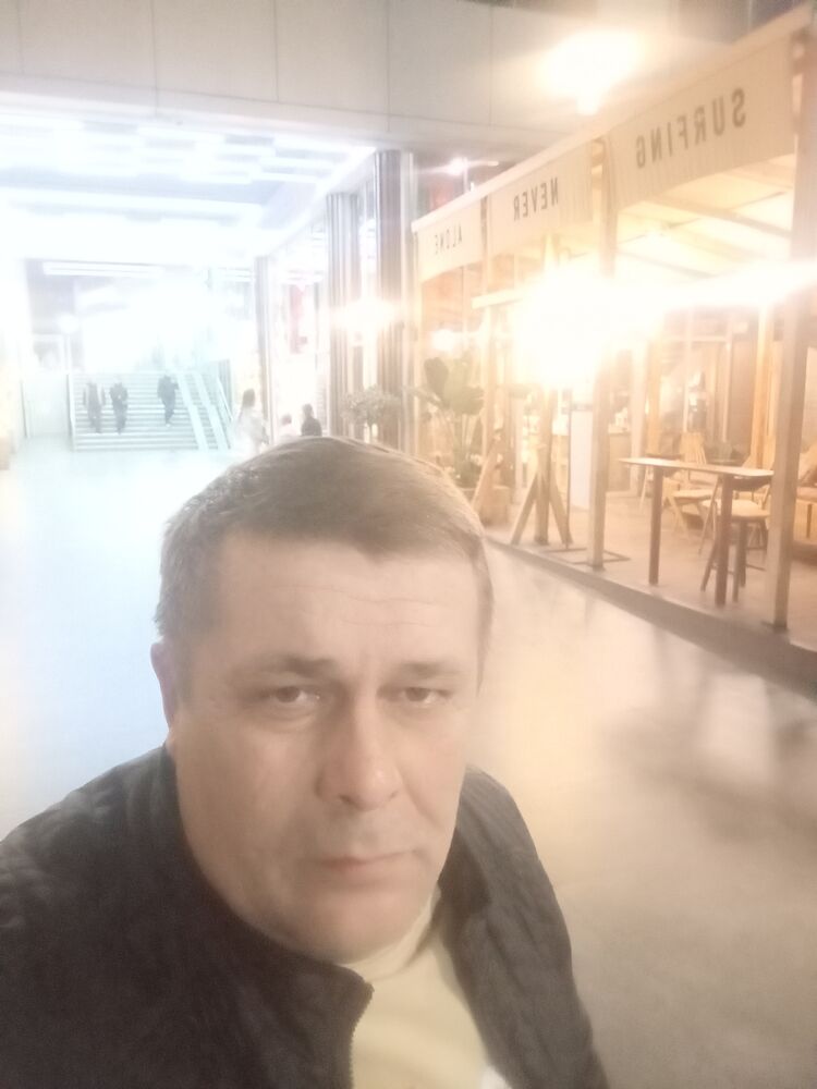  42862121  , 52 ,    