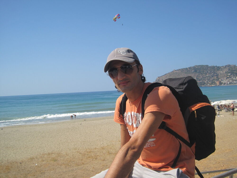  ,   Paata, 48 ,   