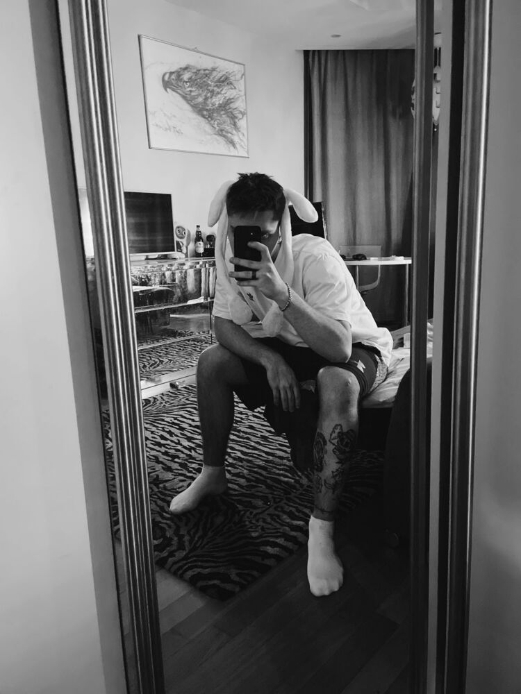  ,   Tim, 24 ,   ,   