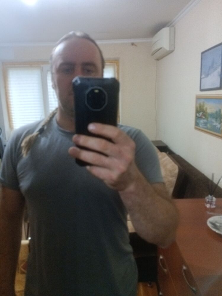  --,   , 39 ,   c 
