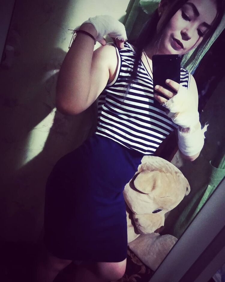  ,   Daniela, 24 ,   ,   , c 