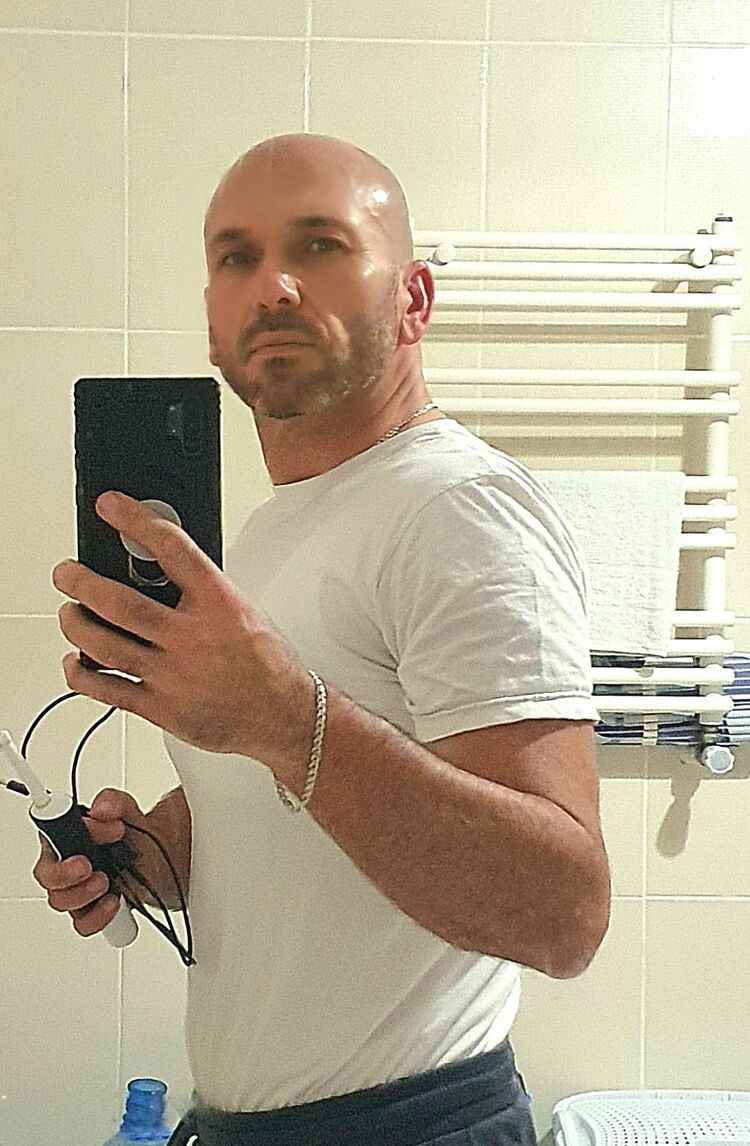  42043931  , 36 ,    