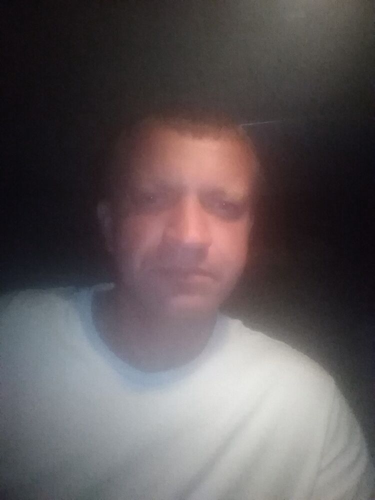  20945601  Misha, 41 ,    