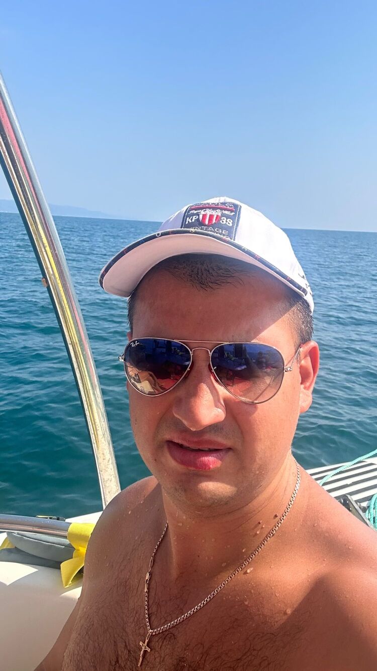  ,   Dima, 30 ,  