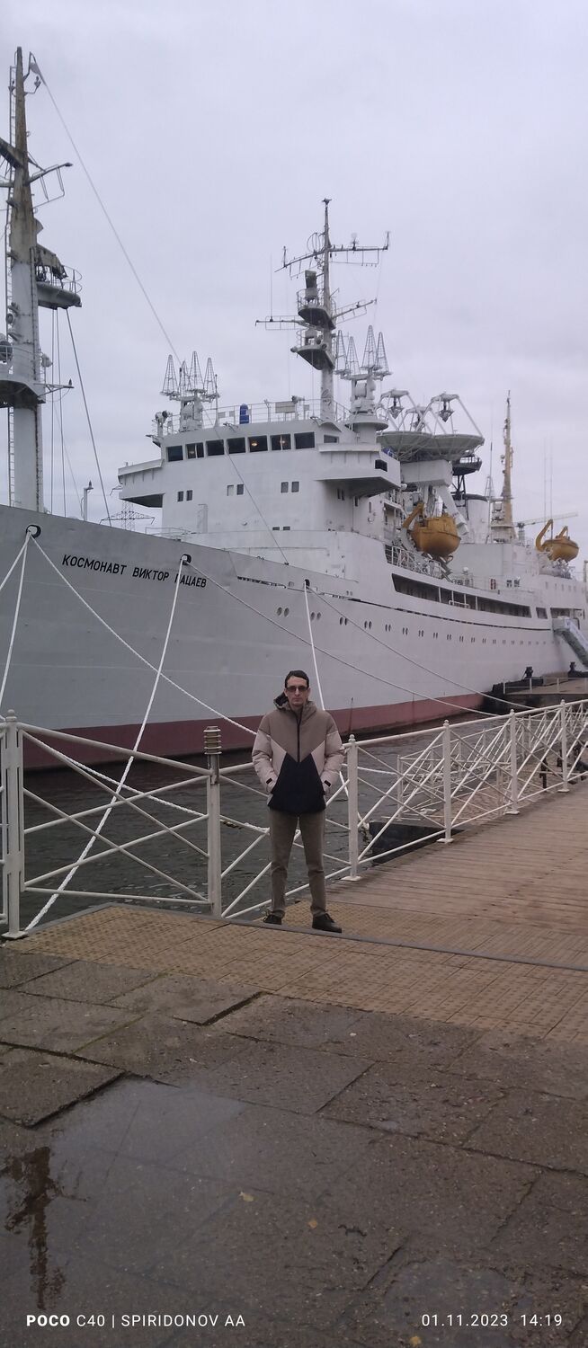  ,   Anton, 41 ,     , c 