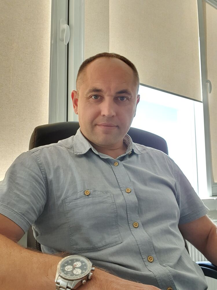  ,   Pasha, 44 ,   ,   