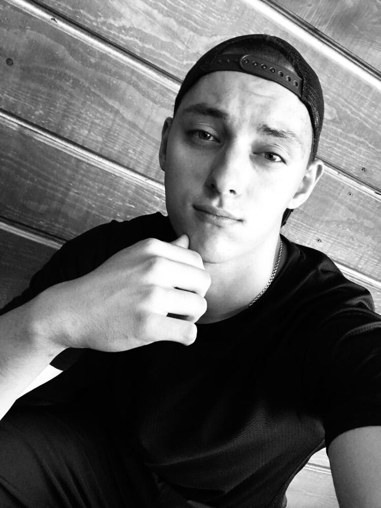  ,   Vlad, 21 ,   ,   , c 