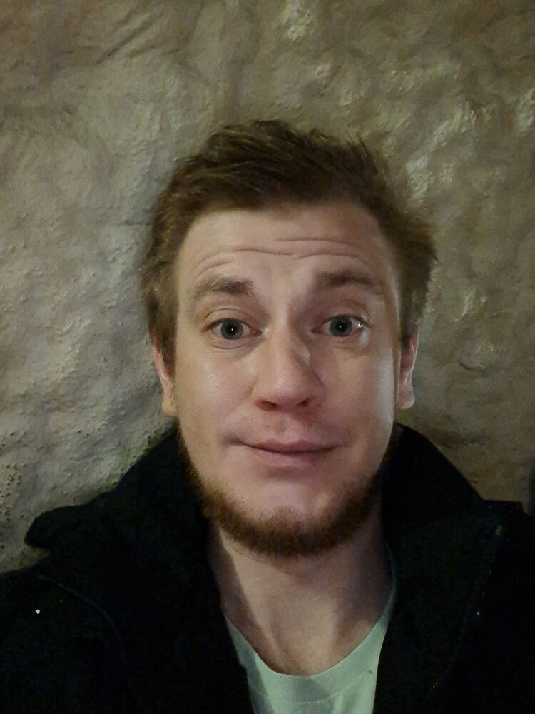  49719121  Stanislav, 33 ,    