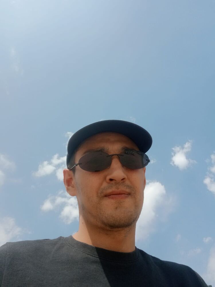  52090381  , 33 ,    