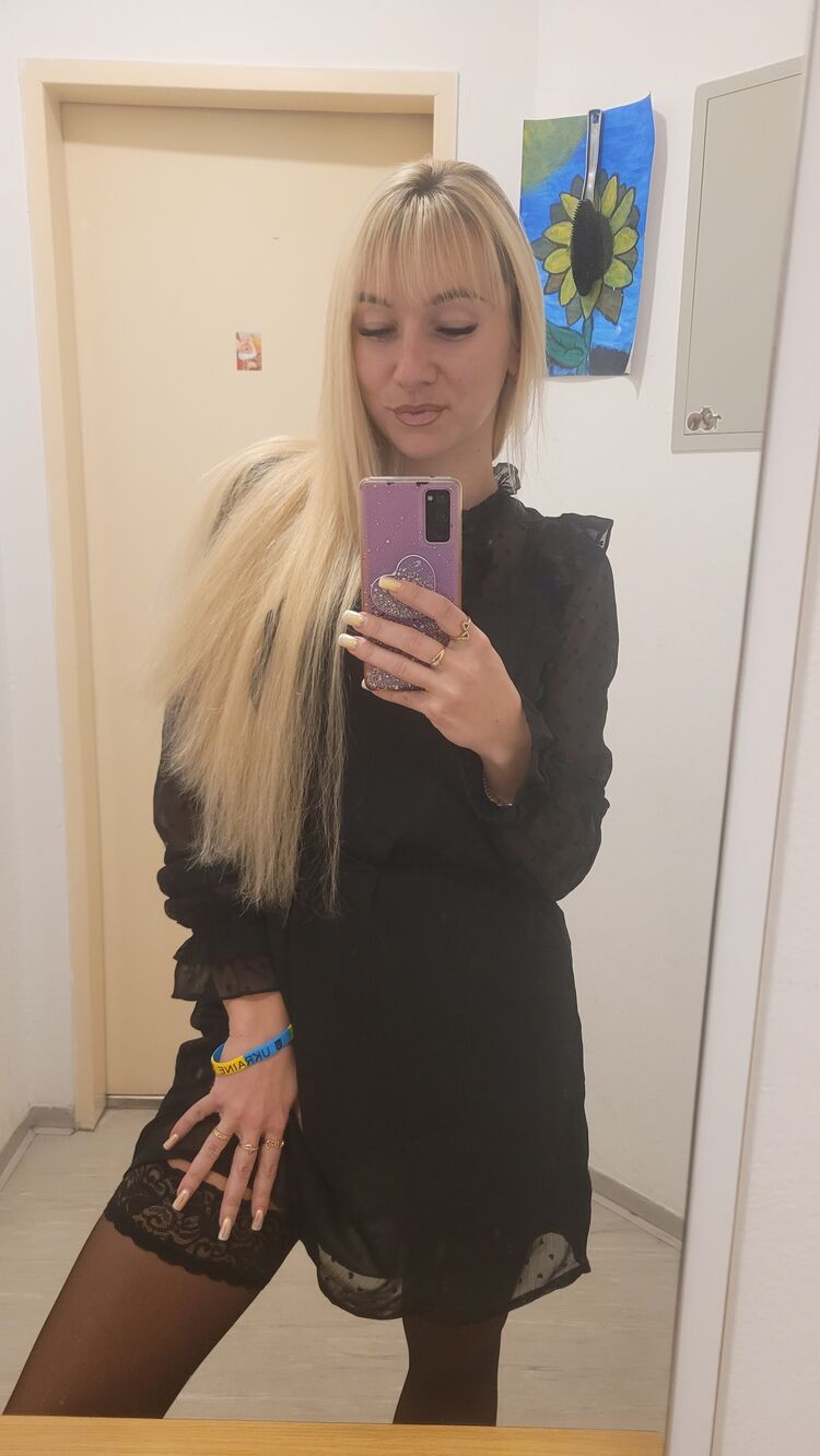  48439381  , 33 ,    