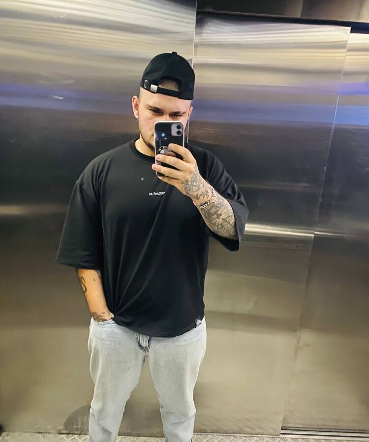  53351621  Vlad, 25 ,    -